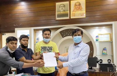 করোনার টিকা পেতে চট্টগ্রামে প্রবাসীদের কর্মসূচি