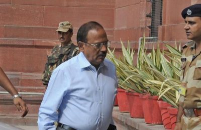 আফগানিস্তান নিয়ে দিল্লিতে আট দেশের বৈঠক   -ভারতের উদ্যোগে আফগানিস্তান নিয়ে প্রথম বড় বৈঠক। যোগ দিল রাশিয়া, ইরান সহ আট দেশ। পাকিস্তান, চীন যোগ দেয়নি।