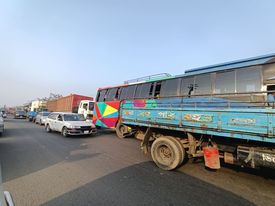 ঢাকা-চট্টগ্রাম মহাসড়কে সংস্কার, সীতাকুণ্ডে দীর্ঘ যানজট