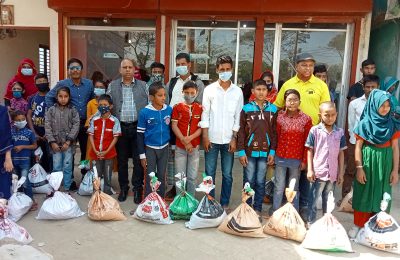প্রতিবন্ধী প্রশিক্ষনার্থীদের মাঝে উপহার সামগ্রী বিতরন করলো ”প্রিয় বাংলাদেশ” ও সংশপ্তক