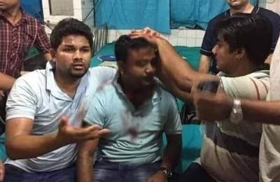 ঢাবিতে ছাত্রদলের মিছিলে ছাত্রলীগের হামলা, আহত অন্তত ৩০