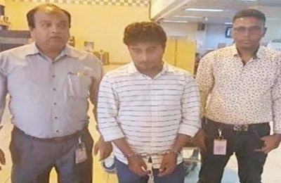 রেলের অব্যবস্থাপনার বিরুদ্ধে আন্দোলনের মধ্যে রেলের টিকিটসহ কালোবাজারি গ্রেপ্তার