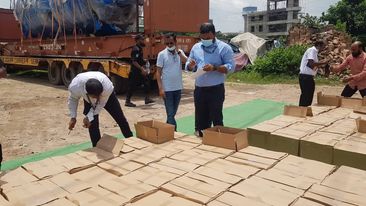 মিথ্যা ঘোষণায় আনা আরো এক কনটেইনার বিদেশী মদ চট্টগ্রাম বন্দরে আটক