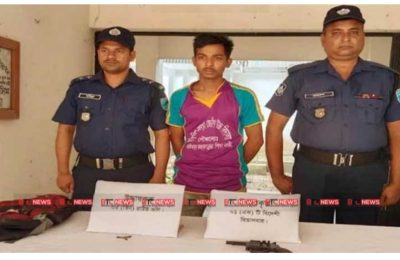 এসএসসি পরীক্ষার্থীর স্কুলব্যাগ থেকে অস্ত্র-গুলি উদ্ধার