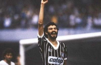 একজন ফুটবলার সক্রেটিস