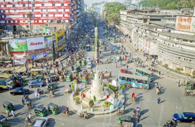 নিউমার্কেট ও স্টেশন রোড : উচ্ছেদে মুক্ত ফুটপাত