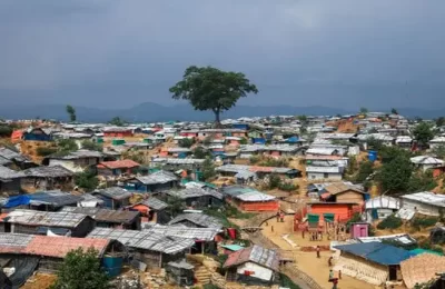 রোহিঙ্গা সংকট: বাংলাদেশের অর্থনীতিতে বাড়ন্ত ঋণ-নির্ভরতার চাপ