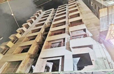 ৯ তলা থেকে মাচা ভেঙে পড়ে তিন শ্রমিকের মৃত্যু