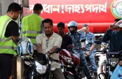 ইরান যুদ্ধের প্রভাবে দেশে তেলের কৃত্রিম সংকট, মজুতদারি ও কালোবাজারির অভিযোগে কঠোর নজরদারি